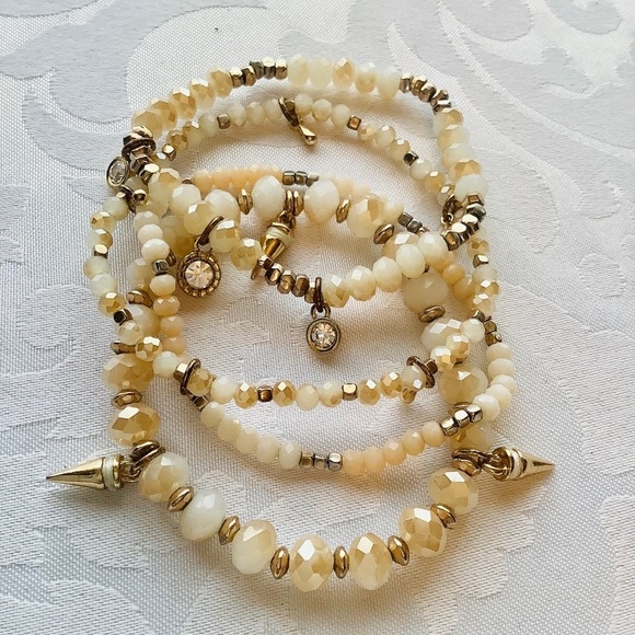 Park Lane Creme, 4 Stretch Bracelets, white pearly beads, gold & crystals - Picture 3 of 8